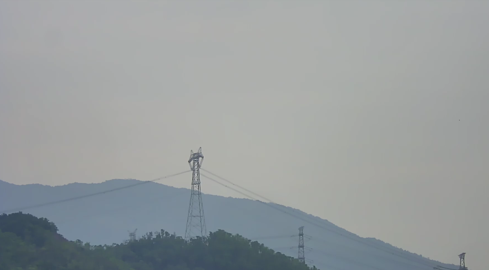 遠(yuǎn)距離防火監(jiān)控攝像頭實(shí)測不同距離電力塔